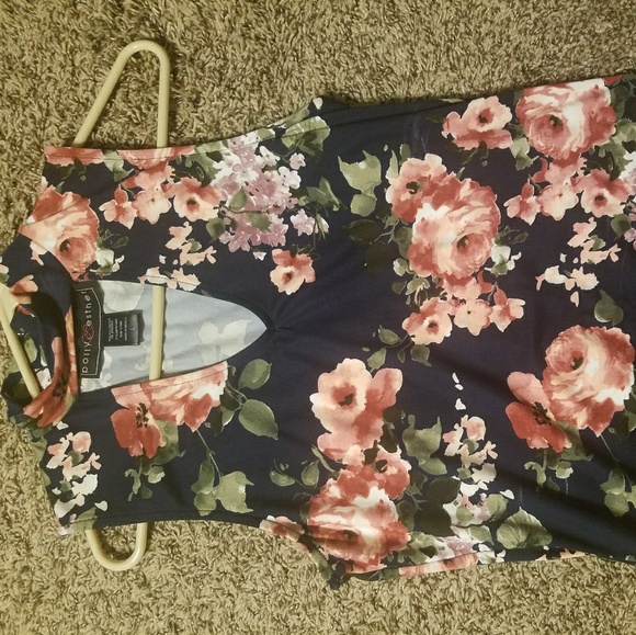 Blue floral top - Picture 2 of 3